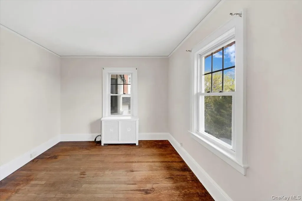 12 Pilgrim Avenue Yonkers NY 10710