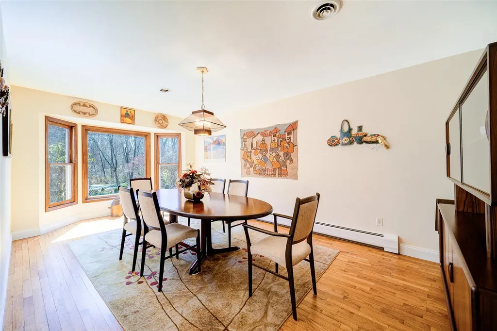 4 Baker Lane Suffern NY 10901