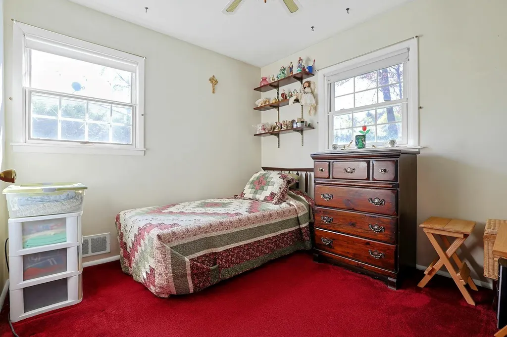 10 Oak Street Garnerville NY 10923