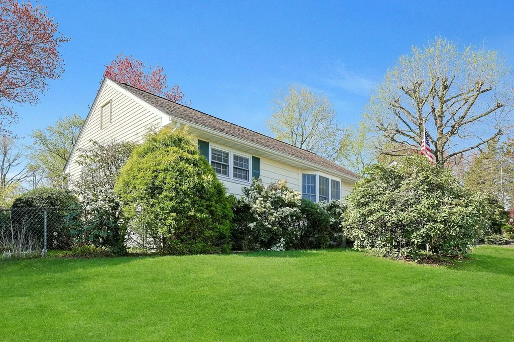 10 Oak Street Garnerville NY 10923