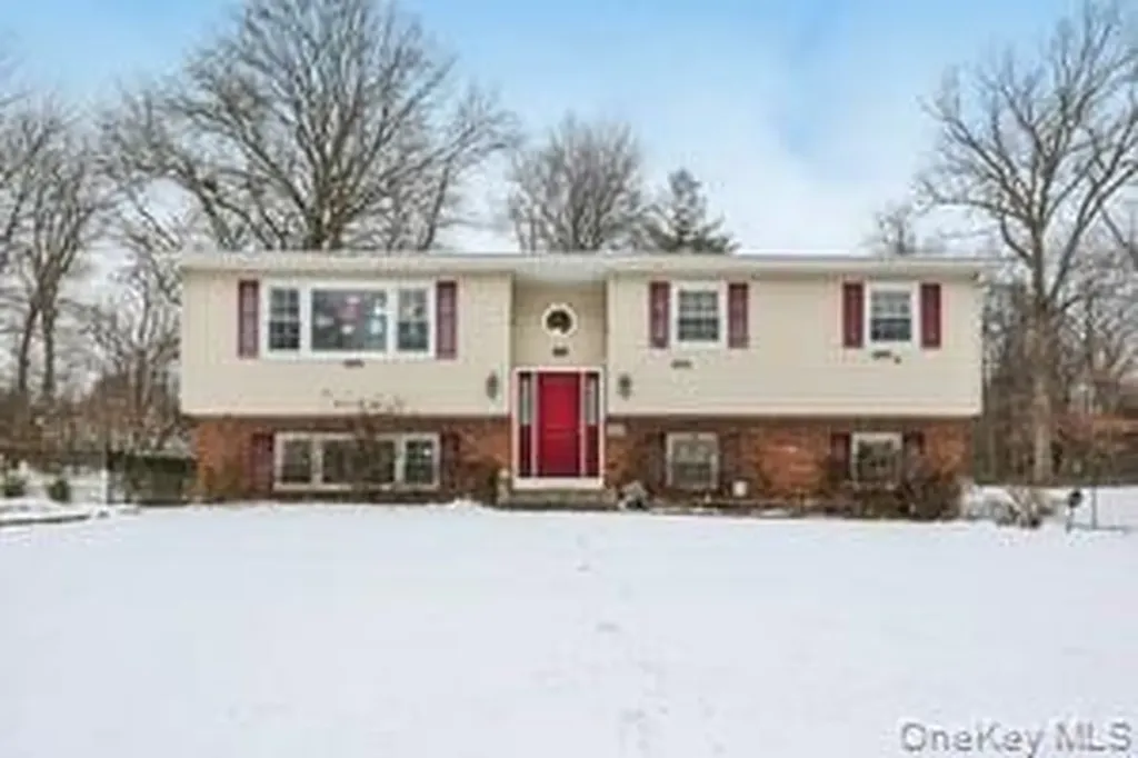 14 Westlyn Drive Bardonia NY 10954