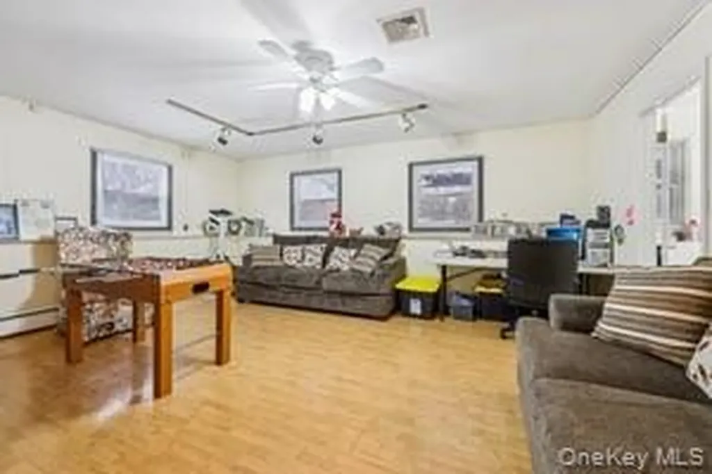 14 Westlyn Drive Bardonia NY 10954