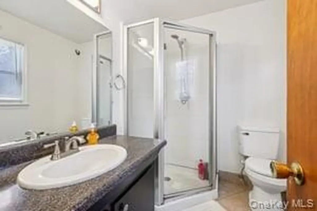 14 Westlyn Drive Bardonia NY 10954