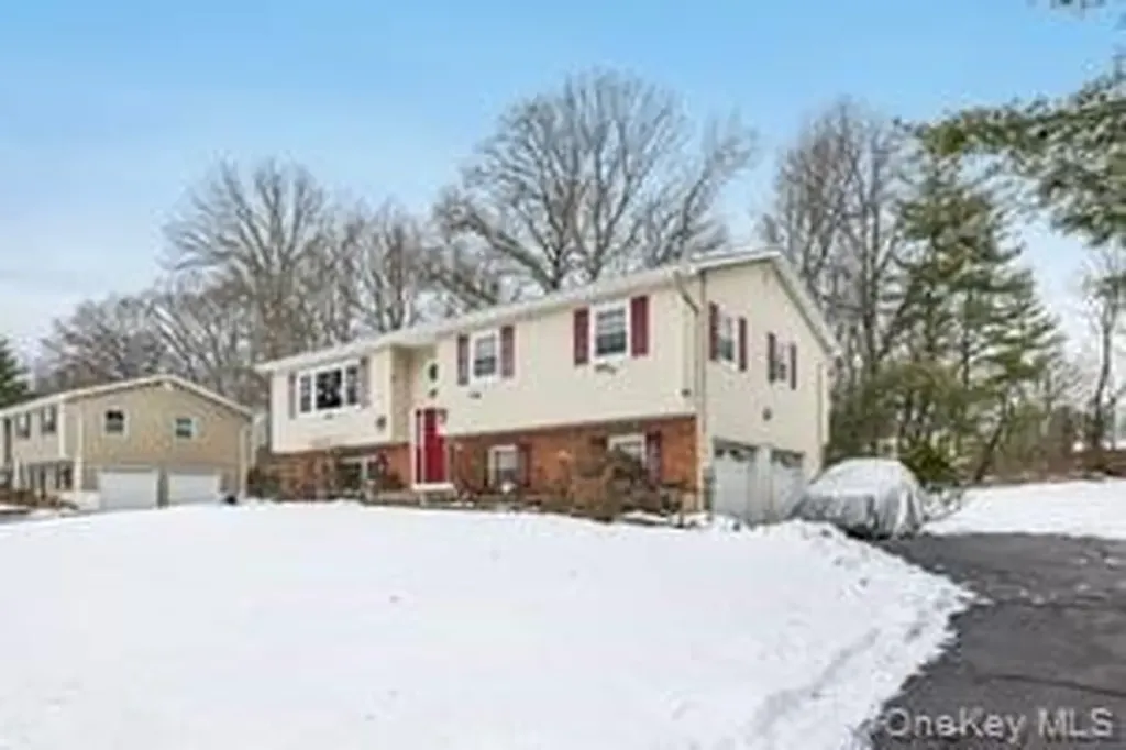 14 Westlyn Drive Bardonia NY 10954