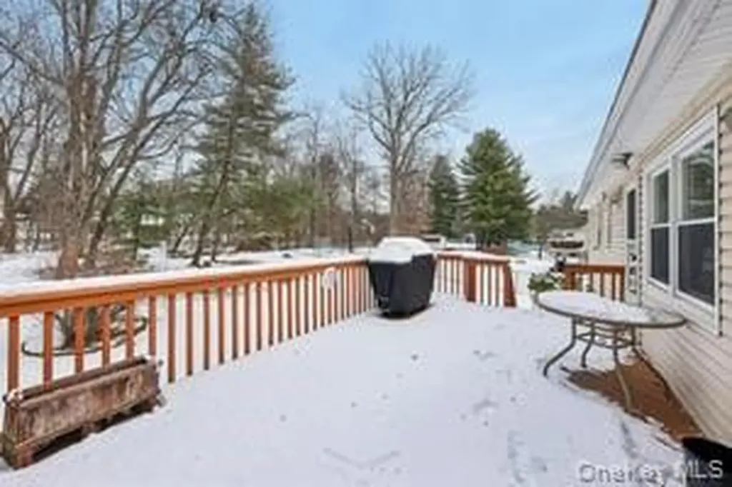 14 Westlyn Drive Bardonia NY 10954