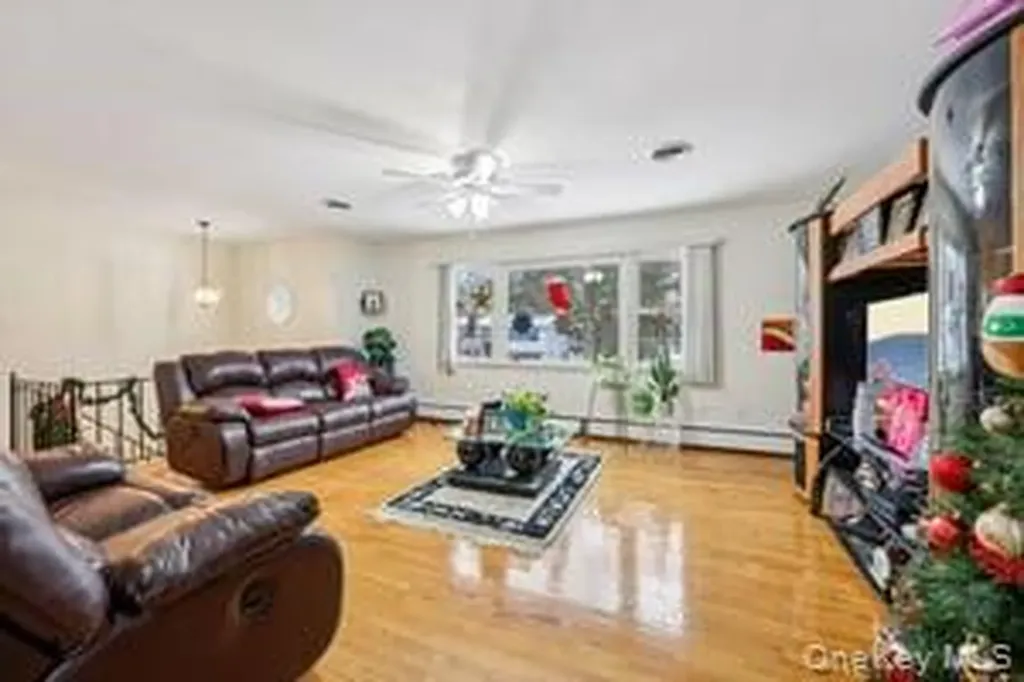 14 Westlyn Drive Bardonia NY 10954