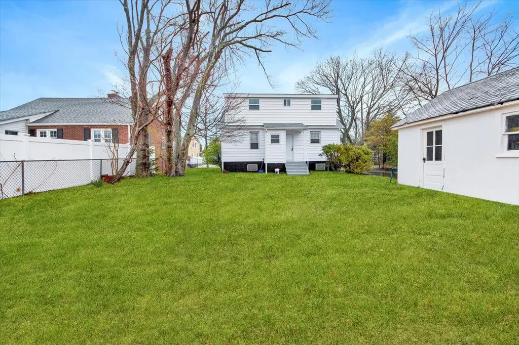 62 Ogden Road West Islip NY 11795