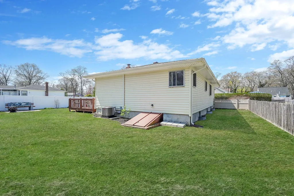 89 Alder Drive Mastic Beach NY 11951