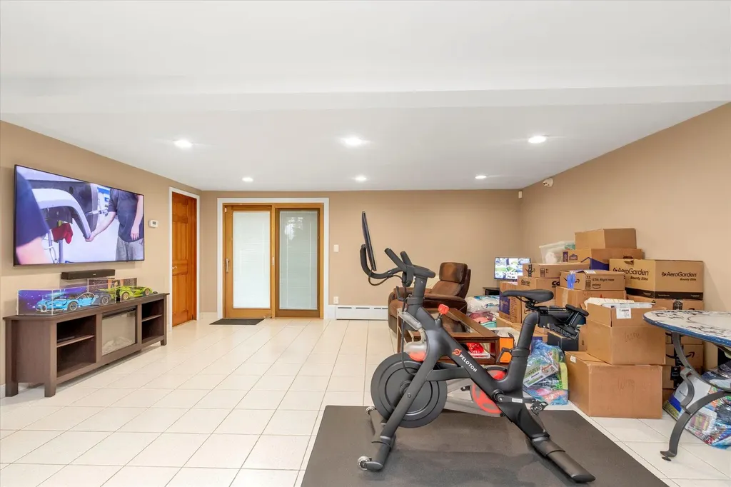 57 Cheslan Court Oceanside NY 11572