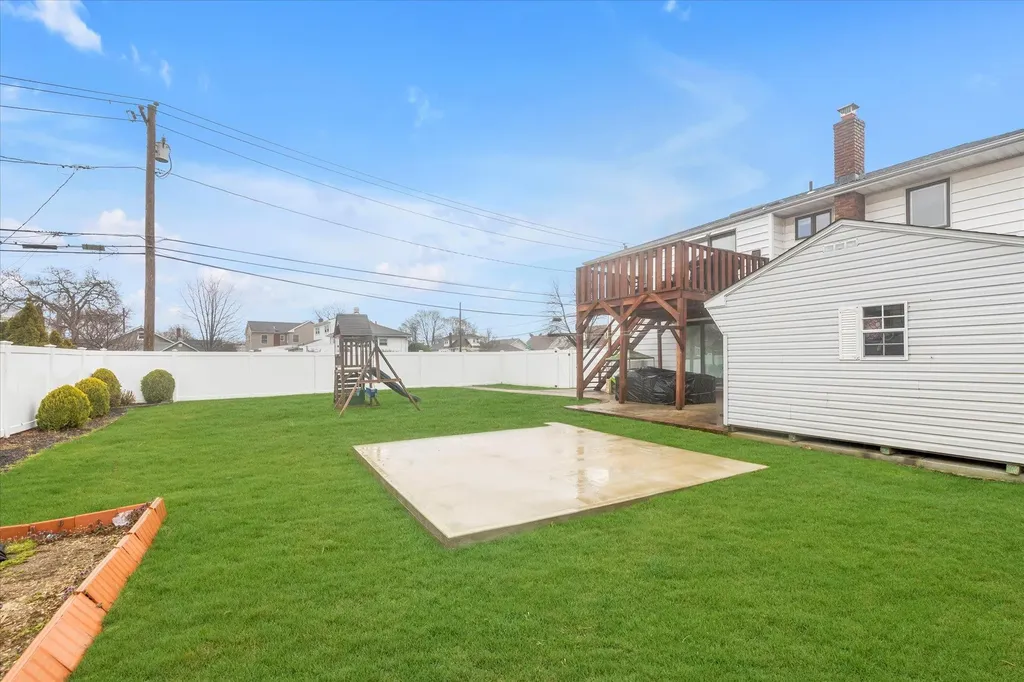 57 Cheslan Court Oceanside NY 11572
