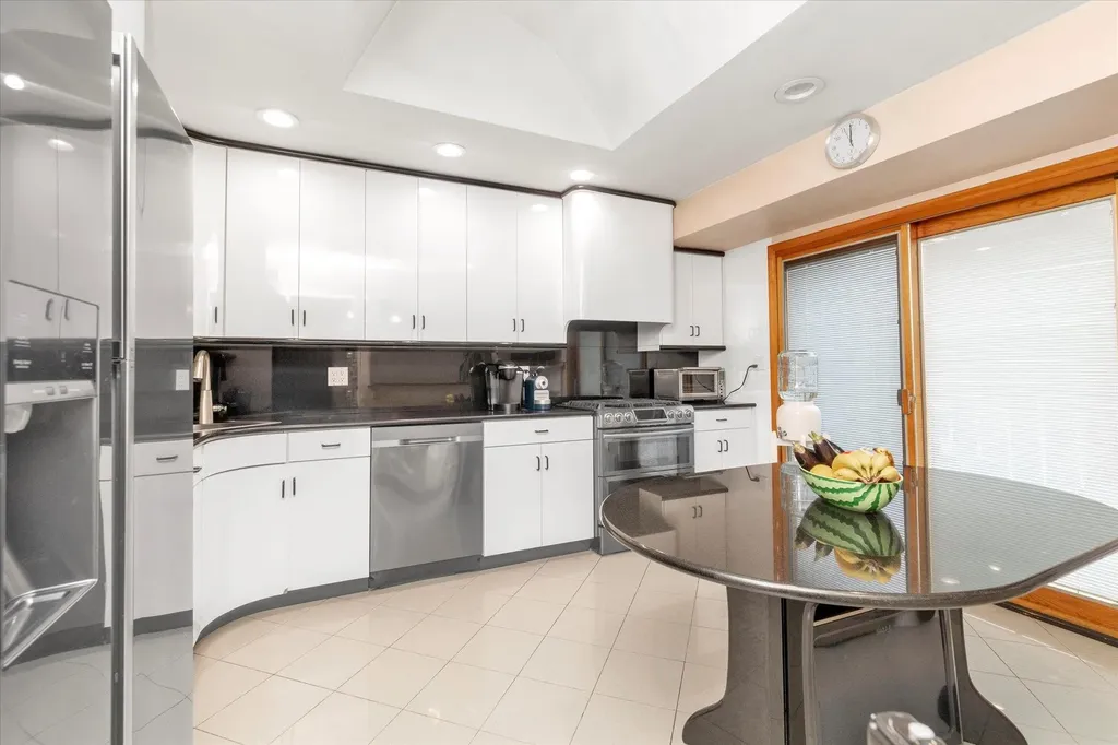 57 Cheslan Court Oceanside NY 11572