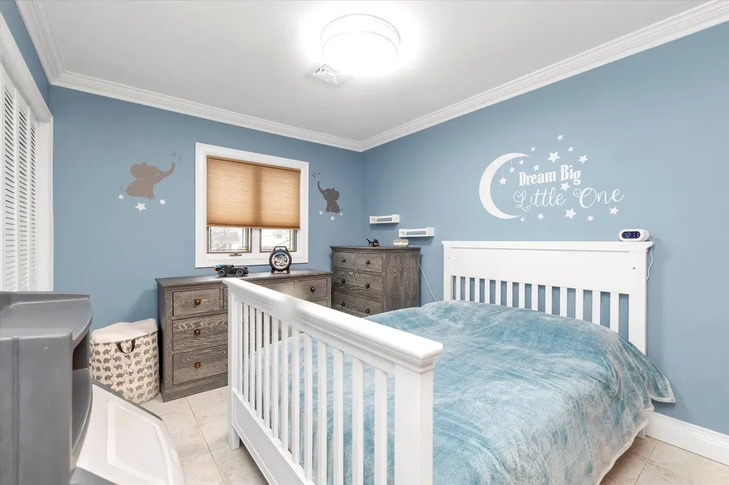 57 Cheslan Court Oceanside NY 11572