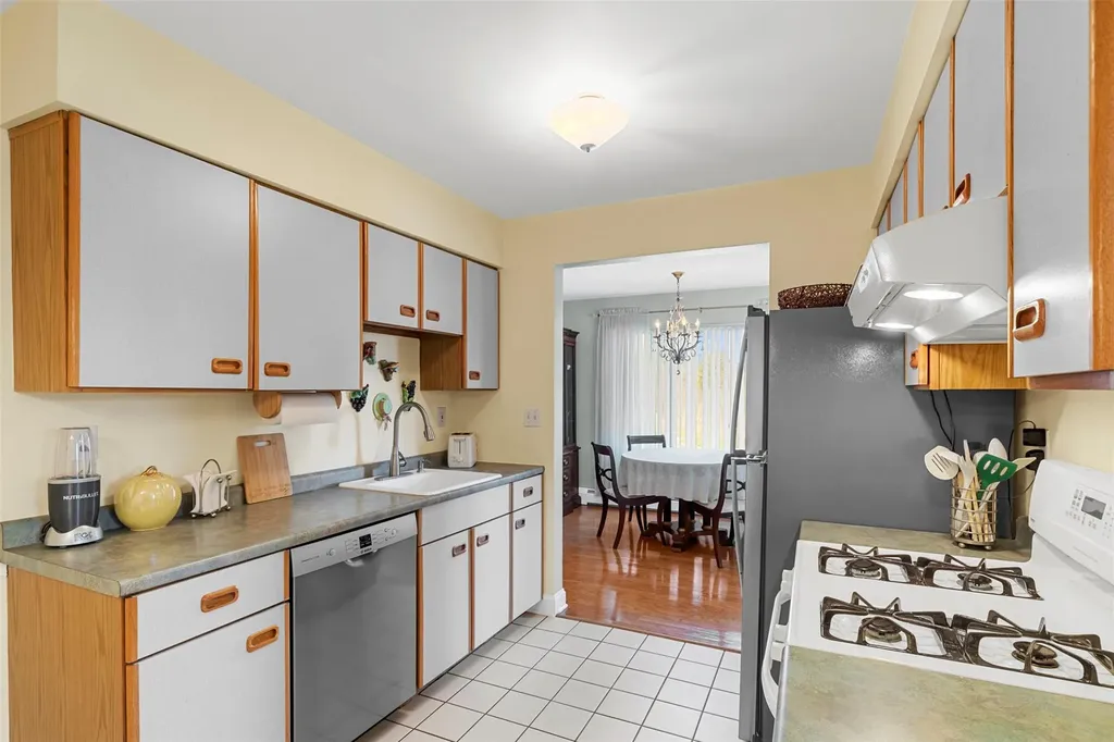 100 Marian Court Warwick NY 10990