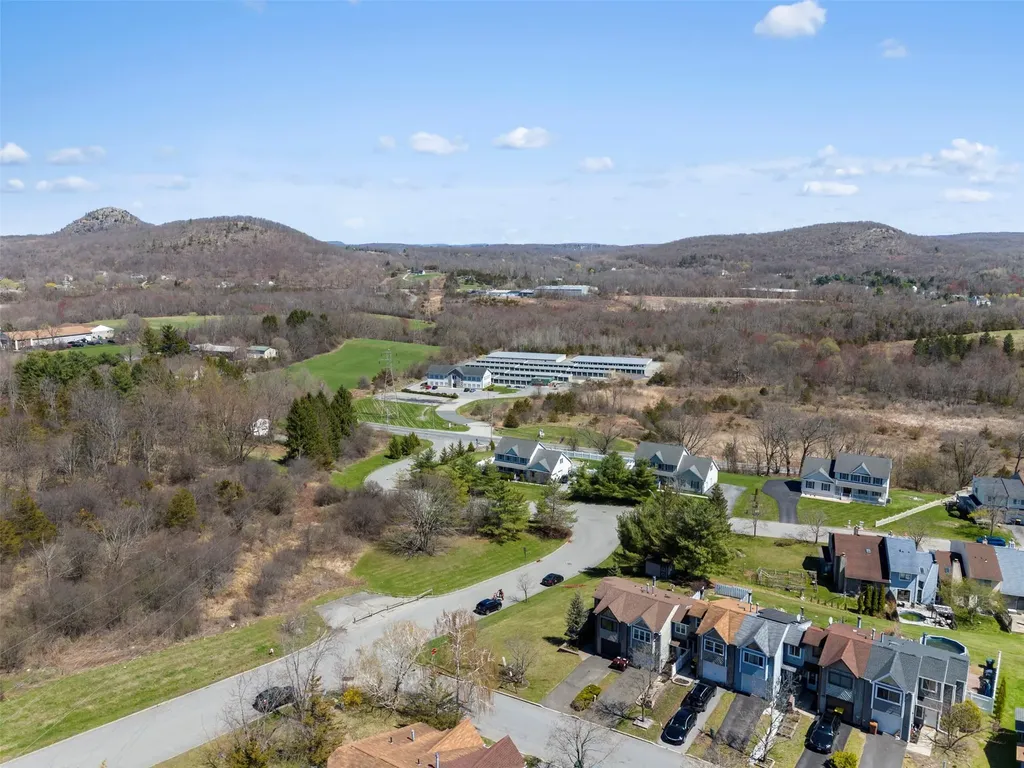 100 Marian Court Warwick NY 10990