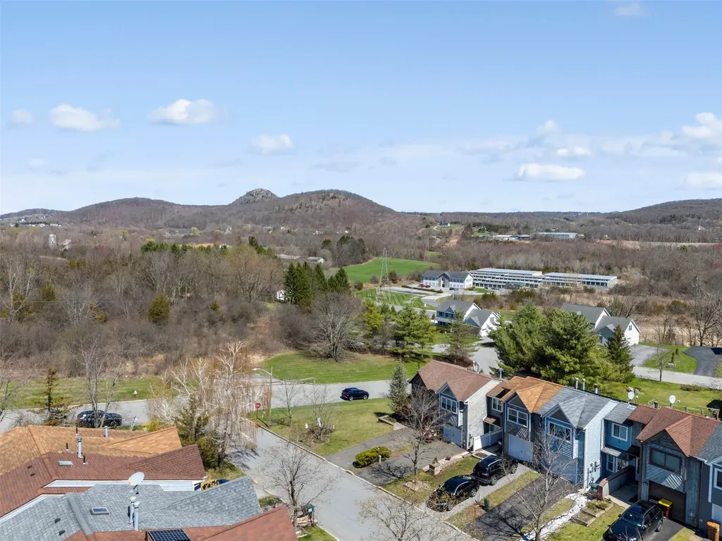 100 Marian Court Warwick NY 10990
