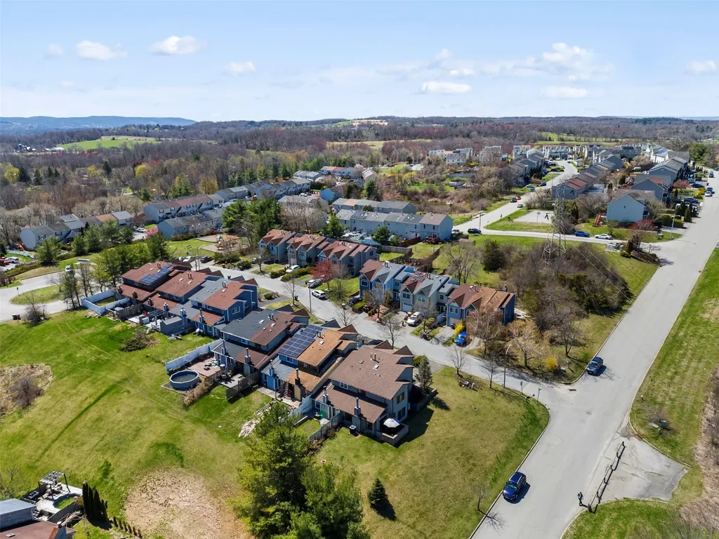 100 Marian Court Warwick NY 10990