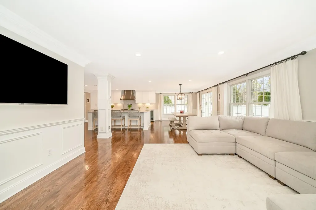 14 Franciscan Lane Smithtown NY 11787