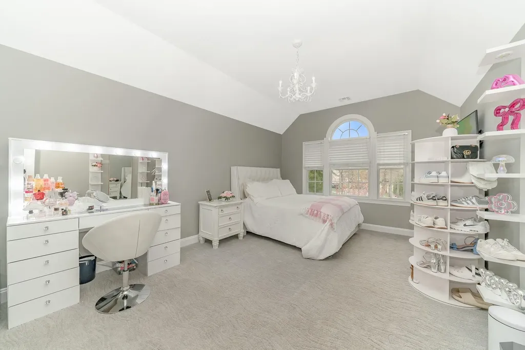 14 Franciscan Lane Smithtown NY 11787