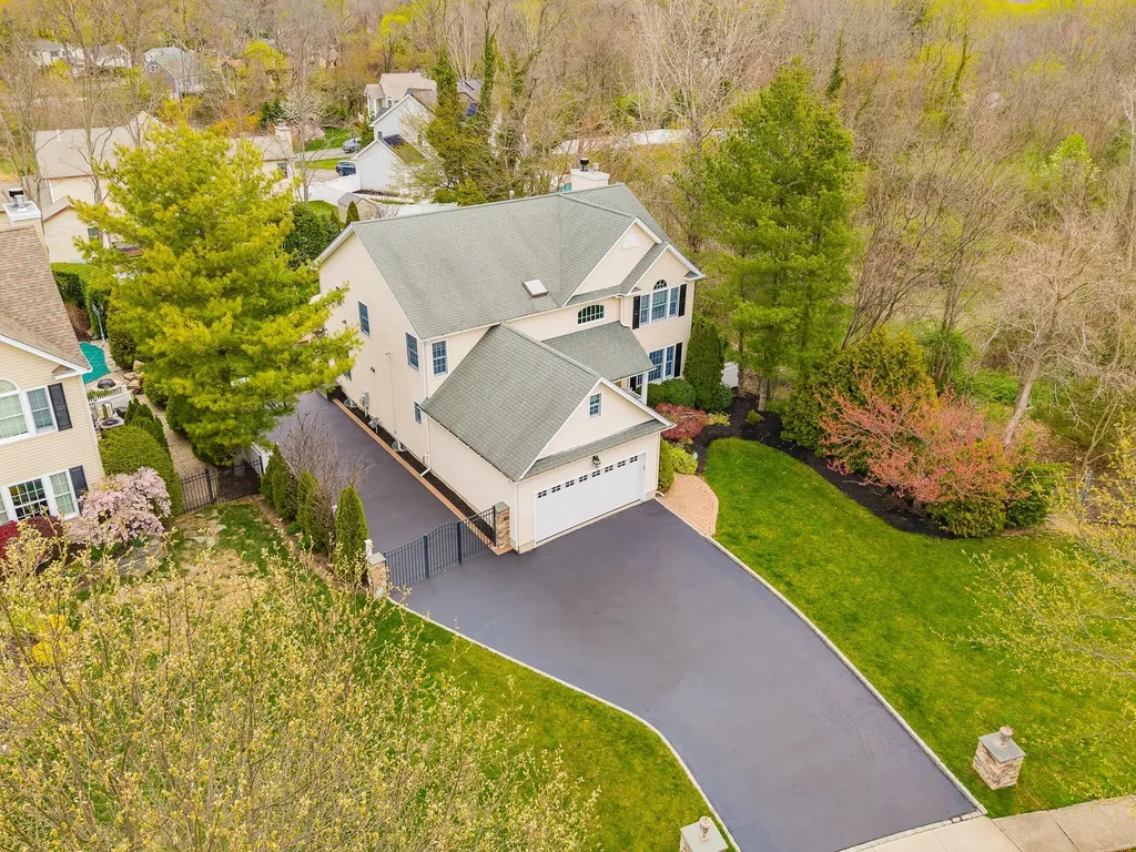 14 Franciscan Lane Smithtown NY 11787
