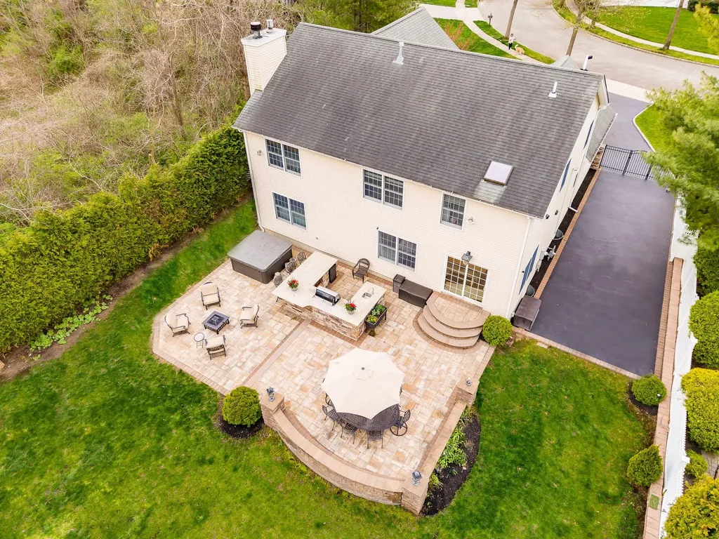 14 Franciscan Lane Smithtown NY 11787