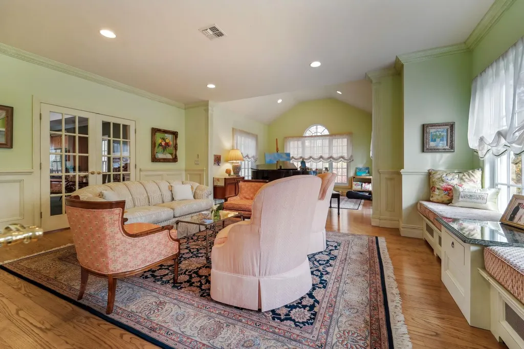 5 Camberra Drive Suffern NY 10901