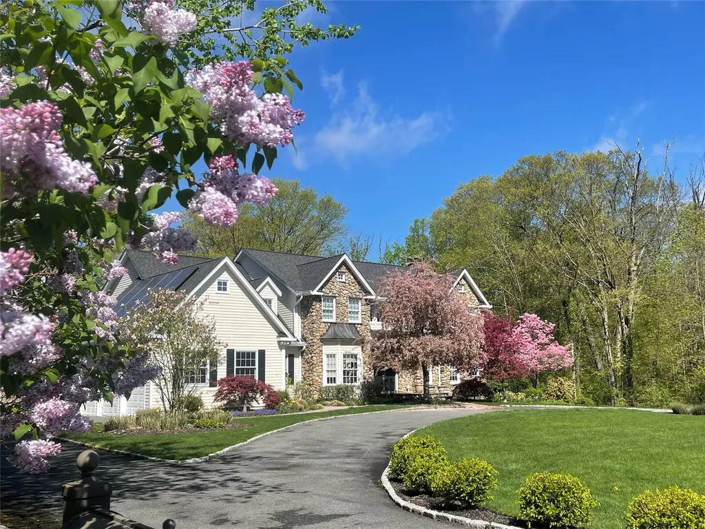 5 Camberra Drive Suffern NY 10901
