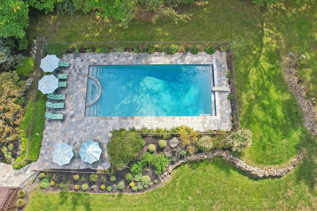 5 Camberra Drive Suffern NY 10901
