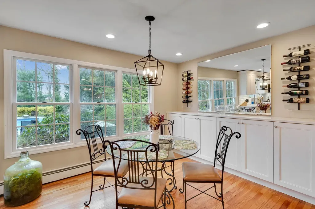 3 Standish Place Smithtown NY 11787
