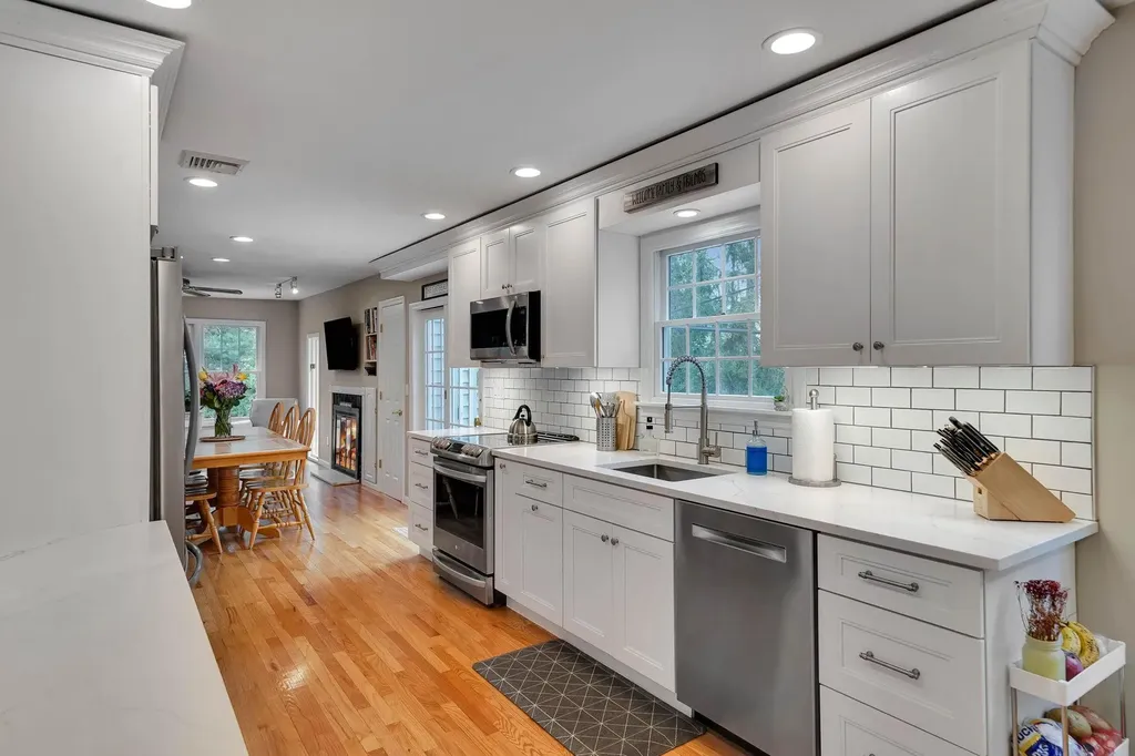 3 Standish Place Smithtown NY 11787