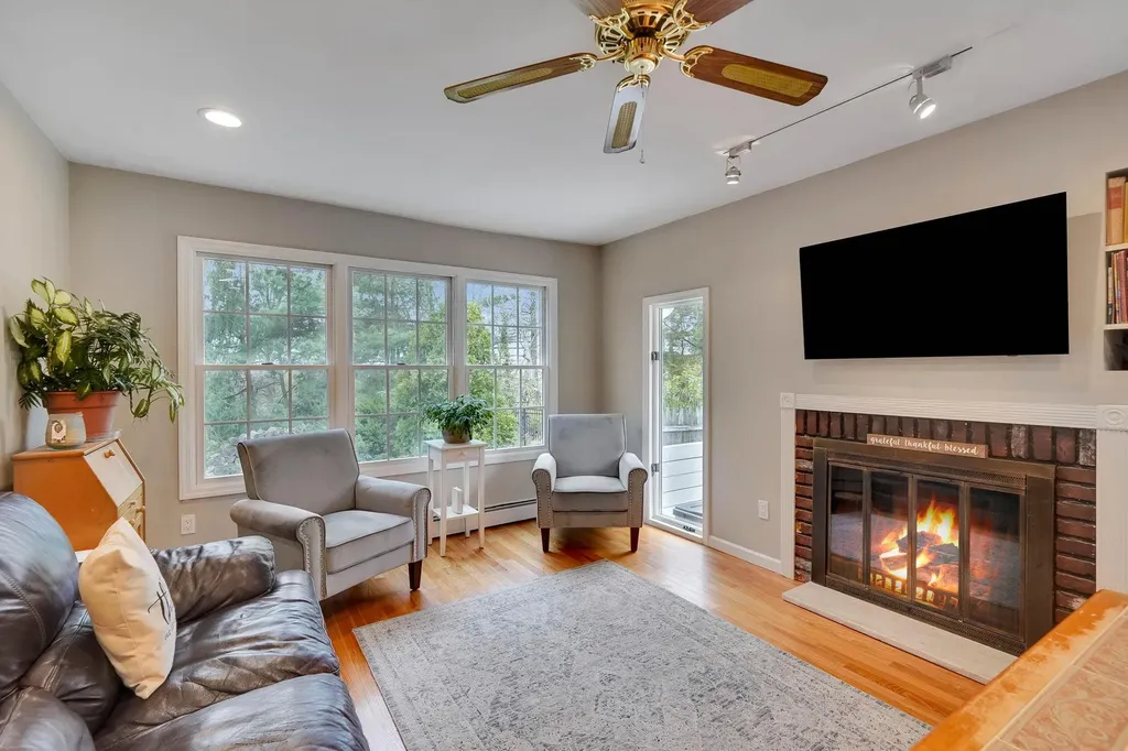 3 Standish Place Smithtown NY 11787