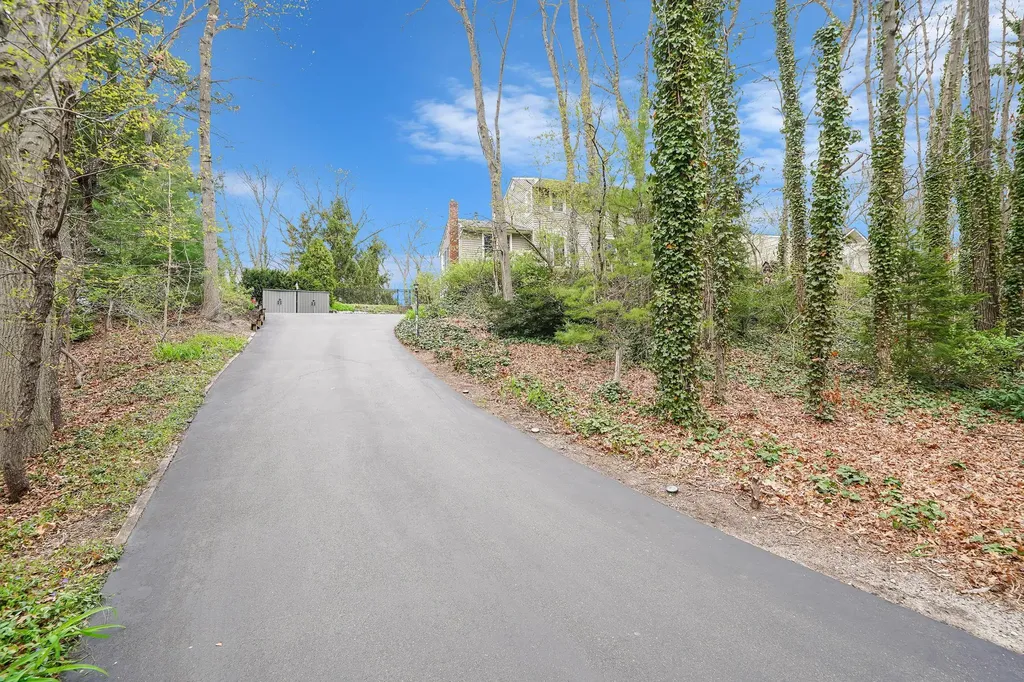 3 Standish Place Smithtown NY 11787