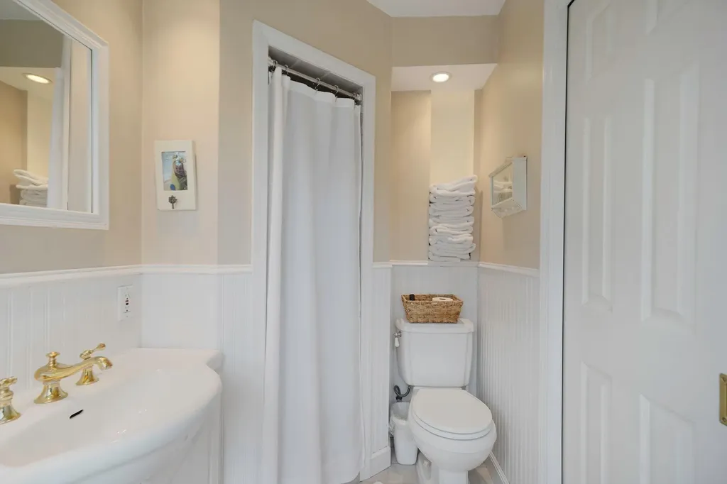 3 Standish Place Smithtown NY 11787