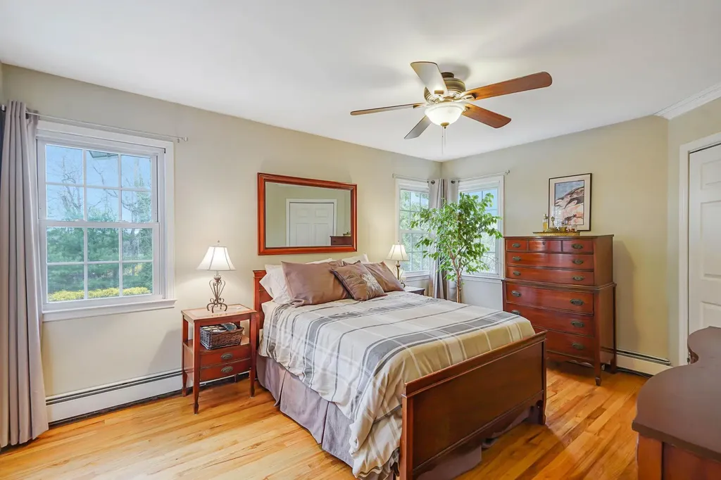 3 Standish Place Smithtown NY 11787