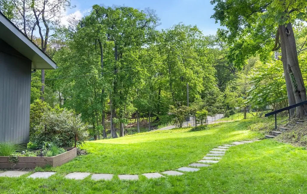 80 Colonial Avenue Dobbs Ferry NY 10522