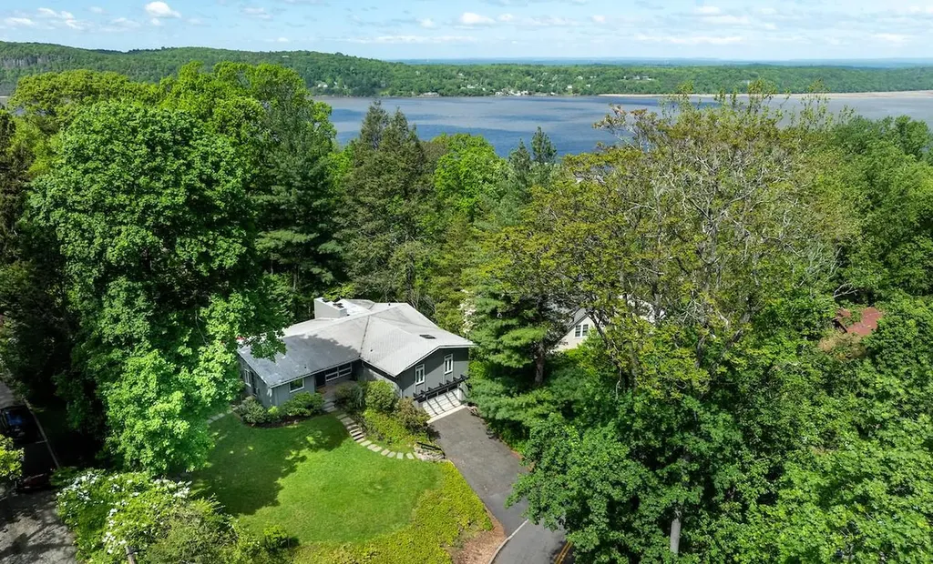 80 Colonial Avenue Dobbs Ferry NY 10522