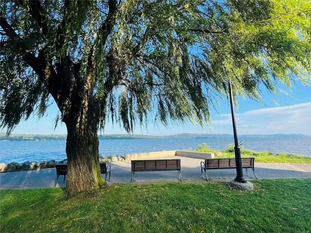 80 Colonial Avenue Dobbs Ferry NY 10522