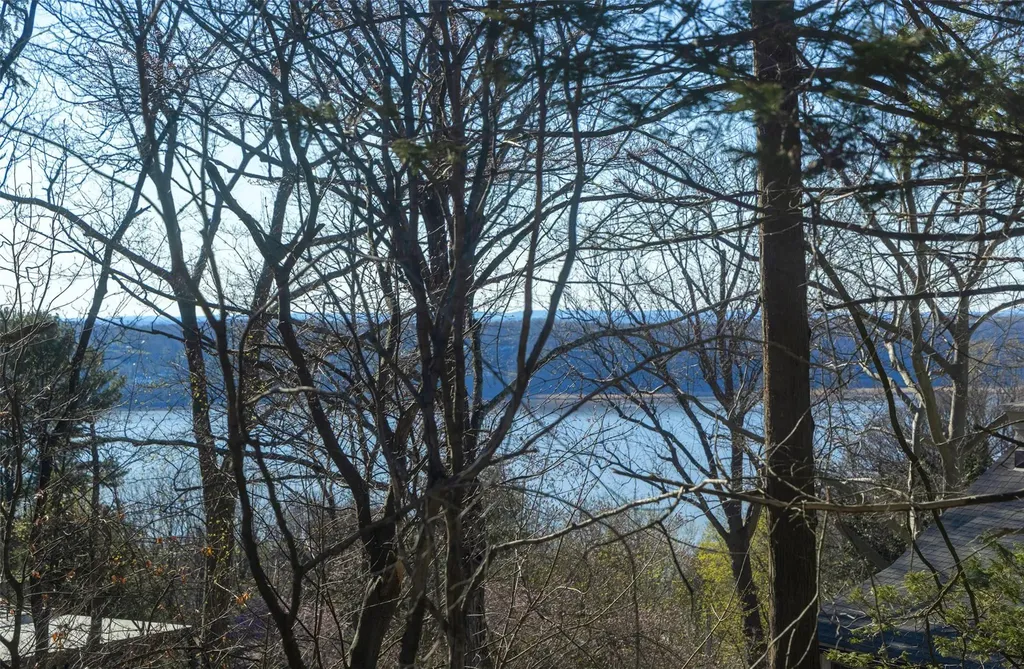 80 Colonial Avenue Dobbs Ferry NY 10522
