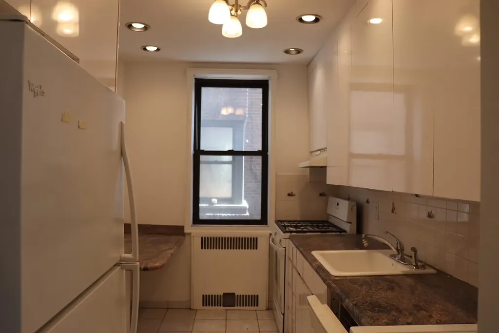 69-40 Yellowstone Boulevard Forest Hills NY 11375