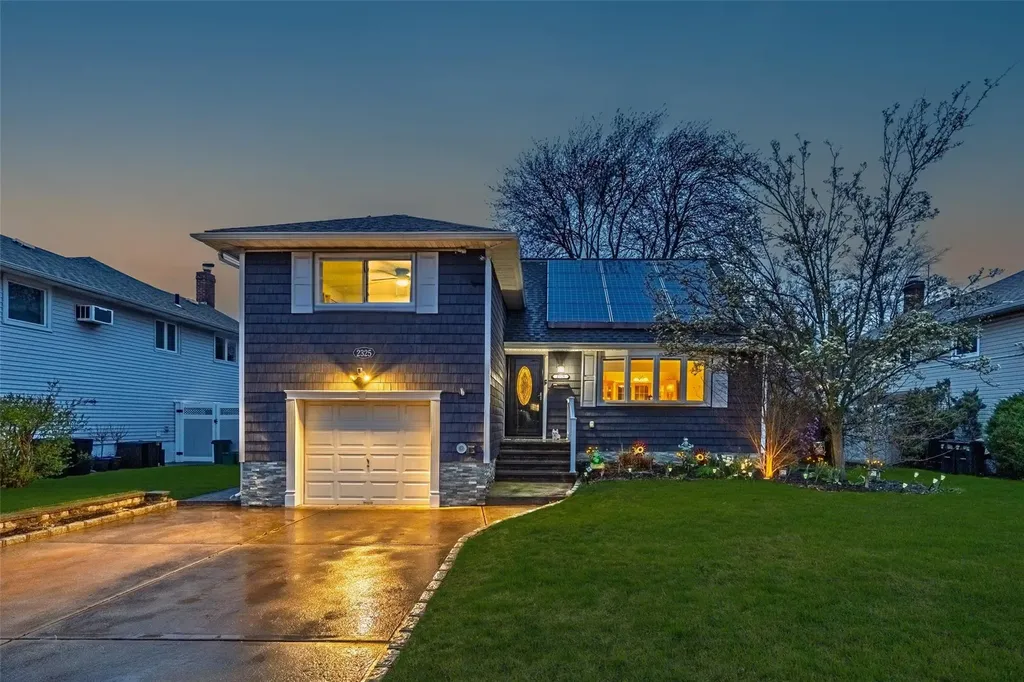 2325 Grand Avenue Bellmore NY 11710
