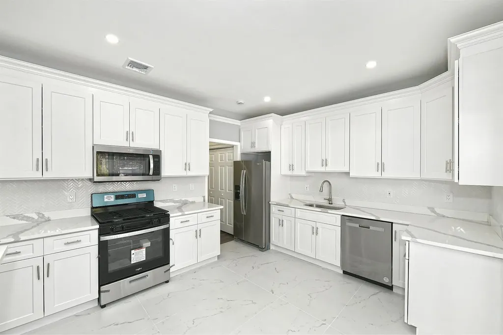 26 Timber Ridge Drive Coram NY 11727
