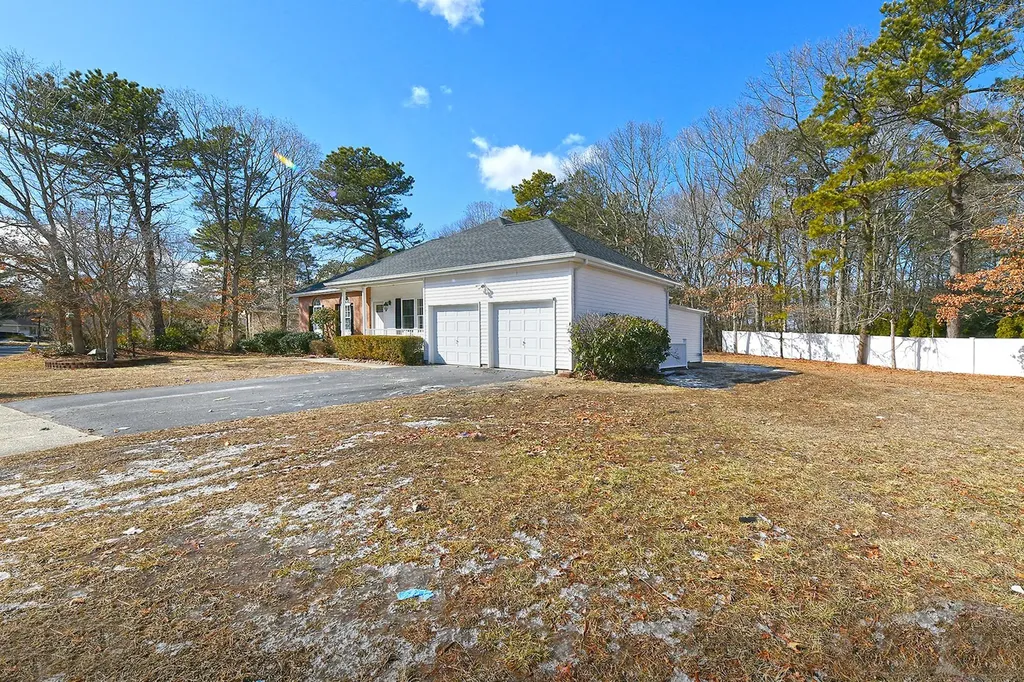 26 Timber Ridge Drive Coram NY 11727