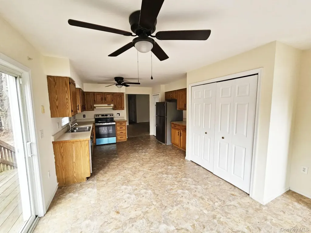 274 Fingar Road Hudson NY 12534