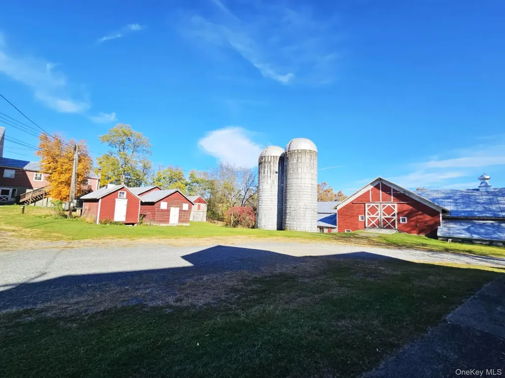 274 Fingar Road Hudson NY 12534