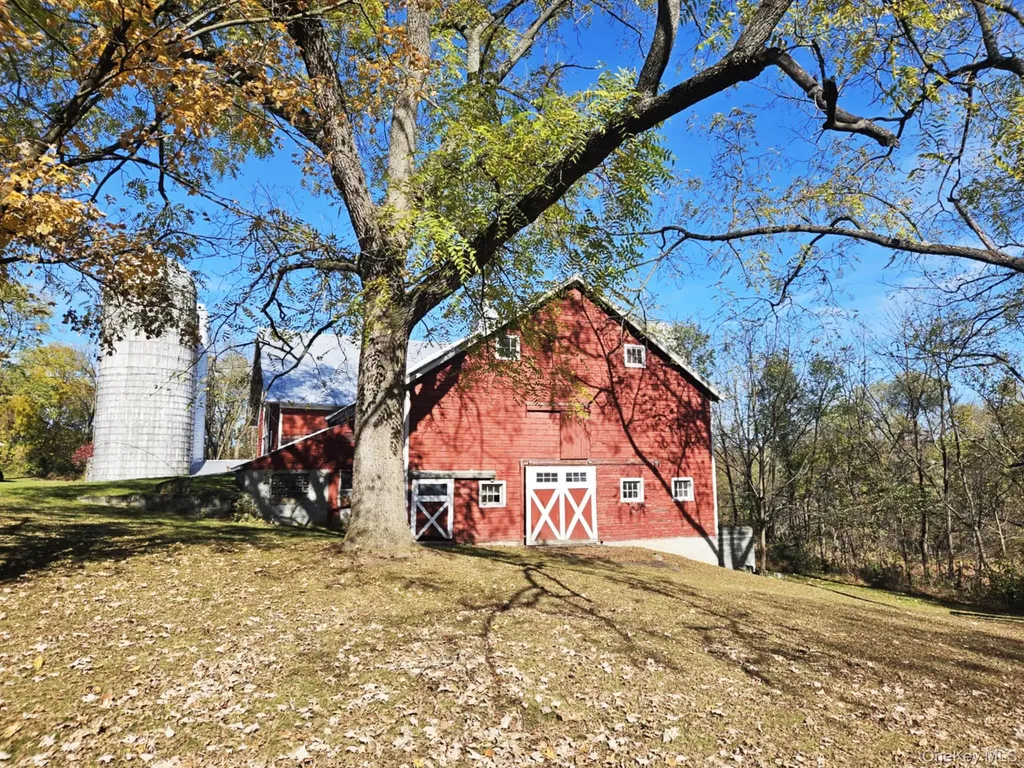274 Fingar Road Hudson NY 12534