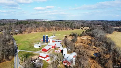 274 Fingar Road Hudson NY 12534