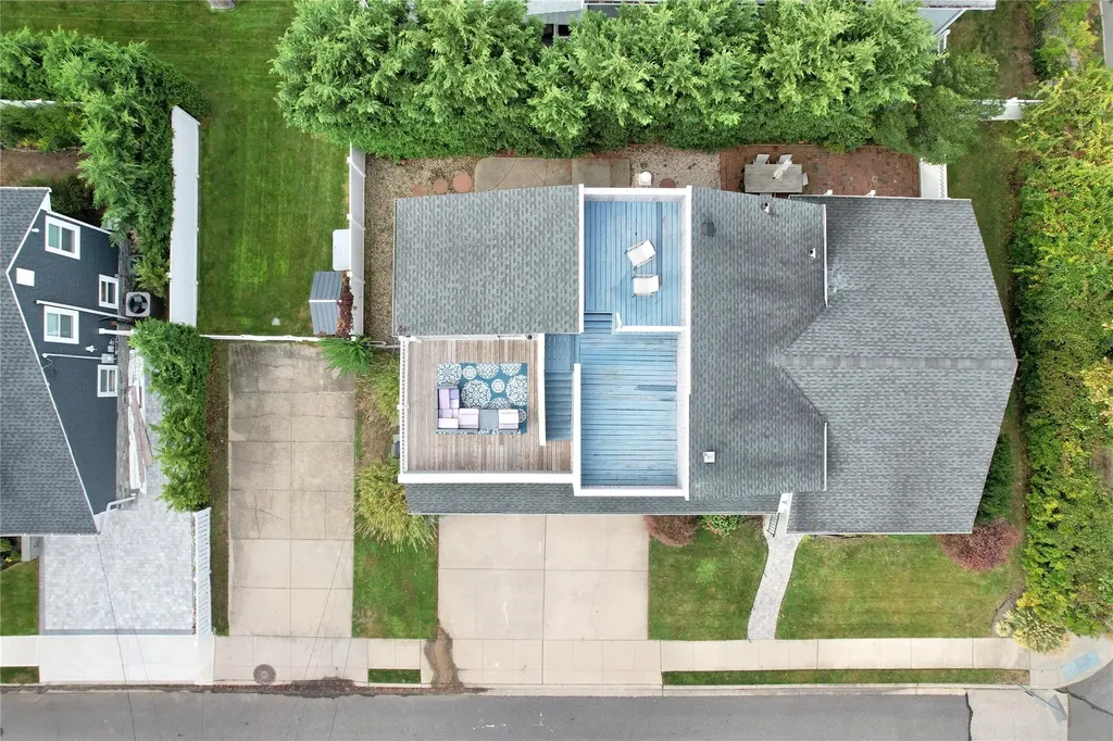 2 Biarritz Street Lido Beach NY 11561