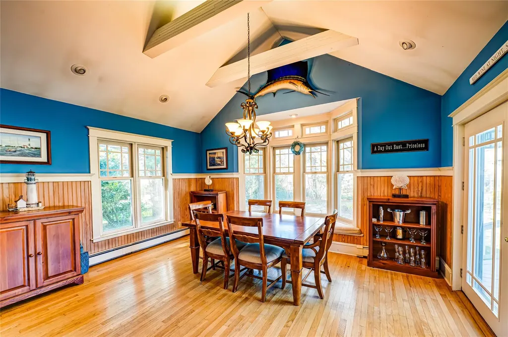 527 Lombardy Boulevard Brightwaters NY 11718