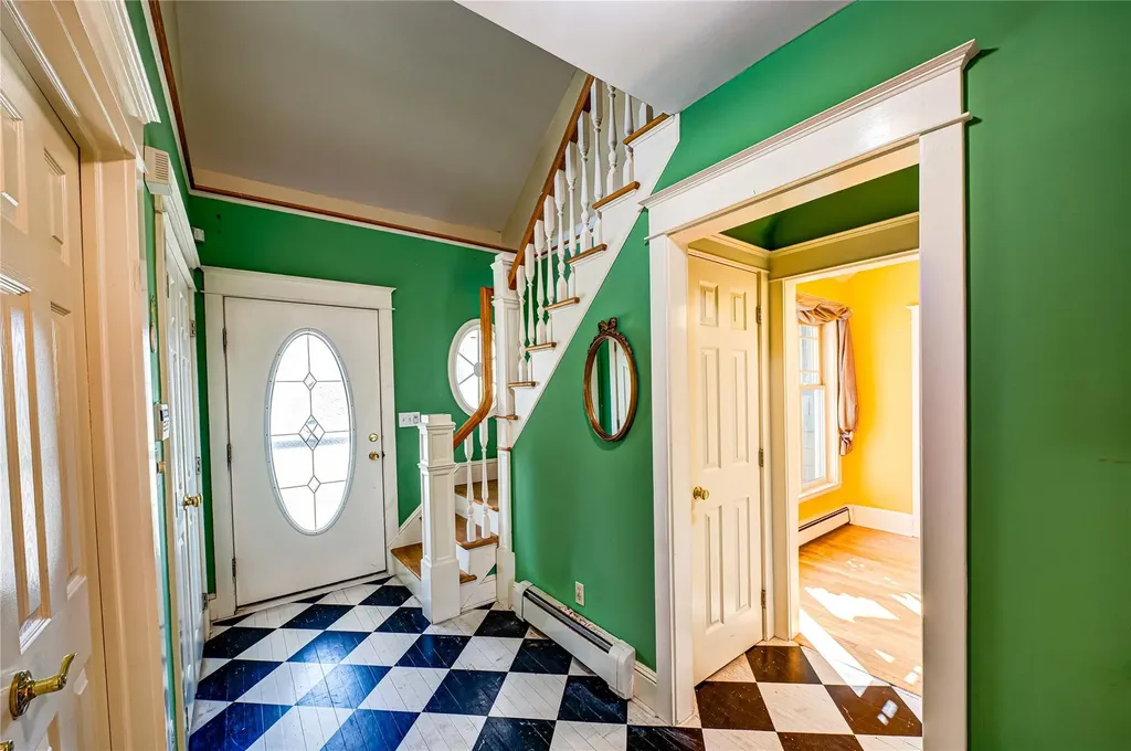 527 Lombardy Boulevard Brightwaters NY 11718