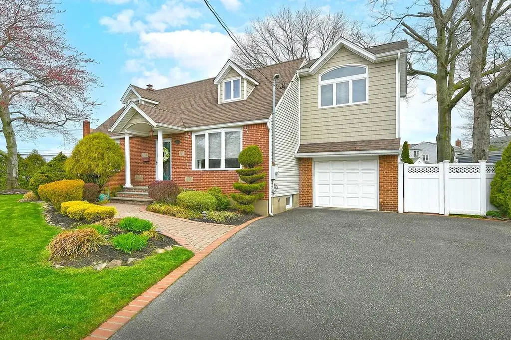 58 Croydon Drive Bellmore NY 11710