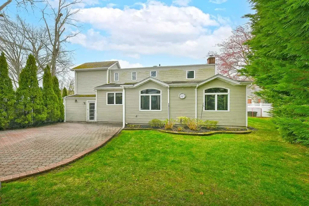 58 Croydon Drive Bellmore NY 11710